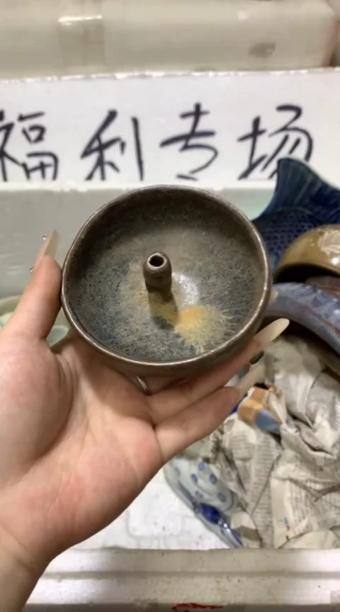 陶瓷瓷*缘1个油灯