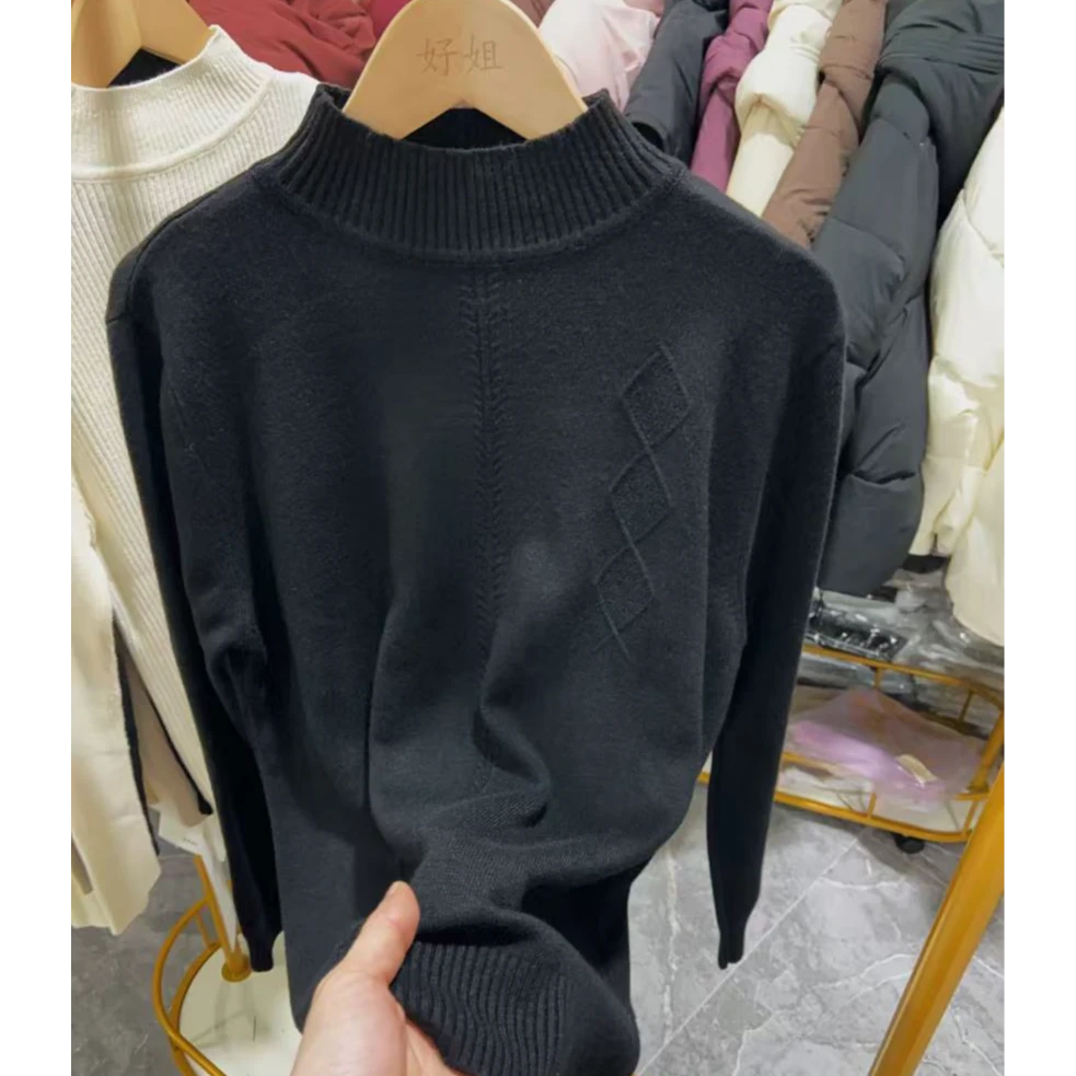 M1207黑加厚菱形提花针织衫