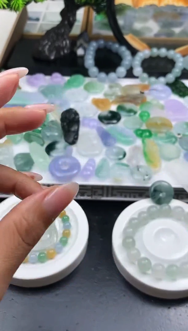 定制翡翠未镶嵌毛货商品不退换/