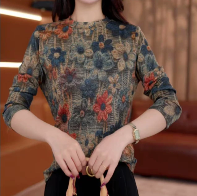 奇花迎艳2025新款圆领高端小衫保暖套头时髦长袖上衣打底衫