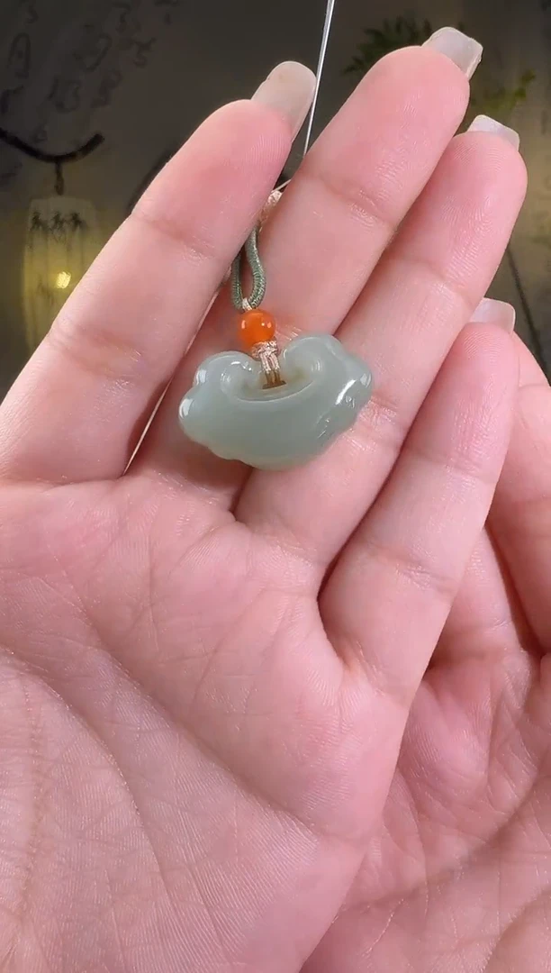 和田玉未镶嵌颈饰锁 p