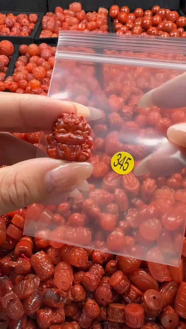 颈饰未镶嵌南红玛瑙1