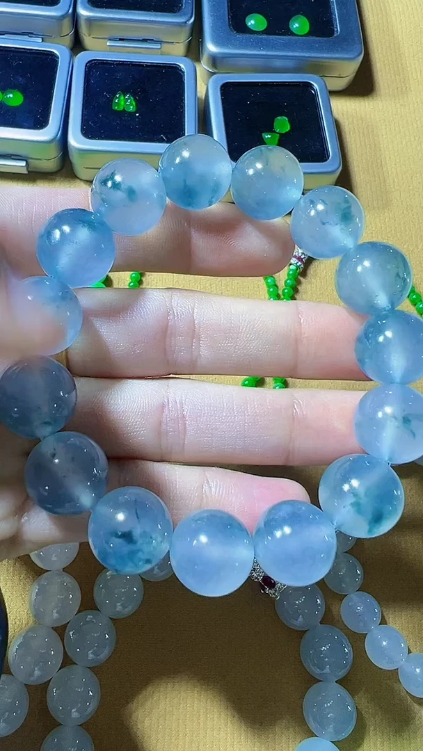 未镶嵌定制翡翠手串