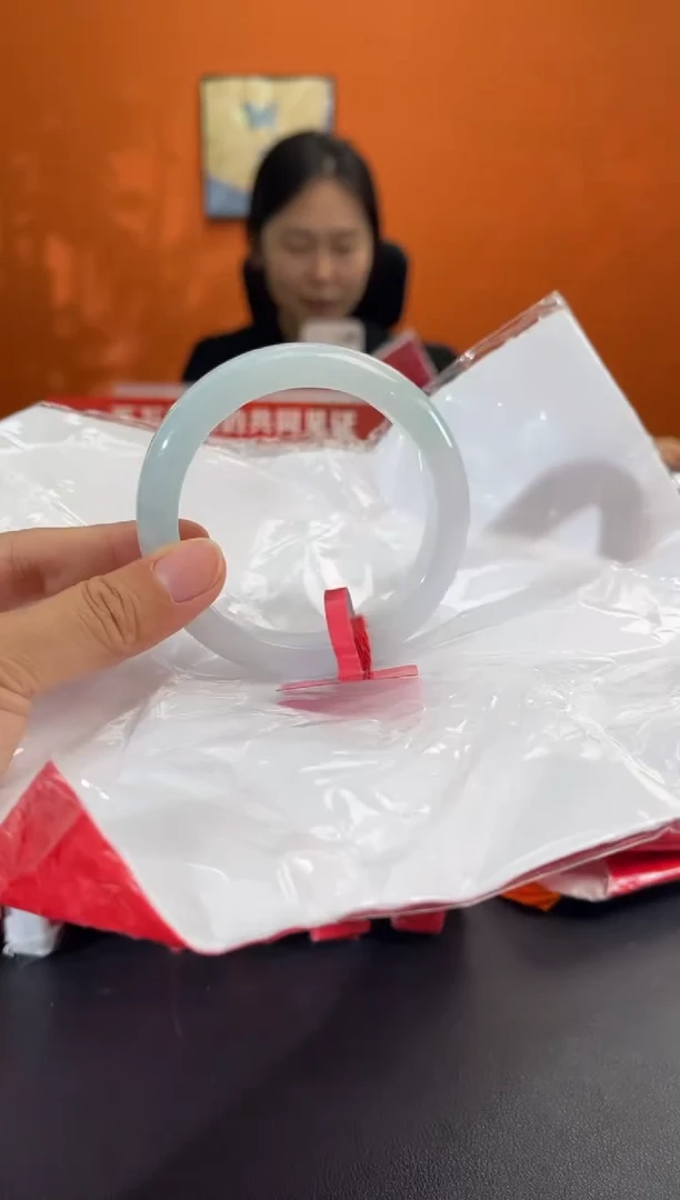 未镶嵌手镯翡翠小**学1   5657