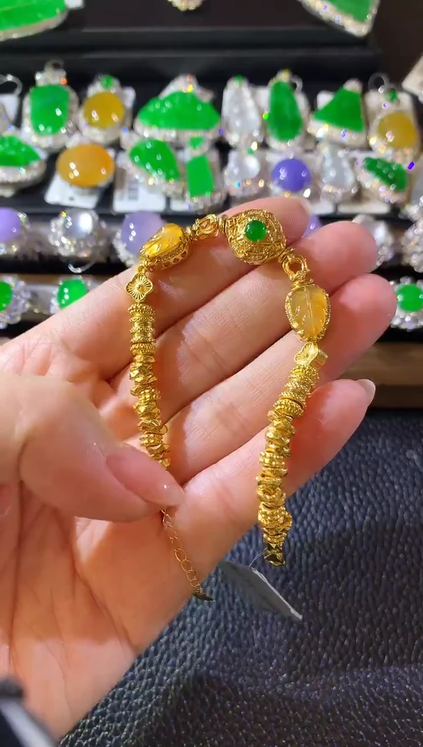 18K金镶嵌手链翡翠A47