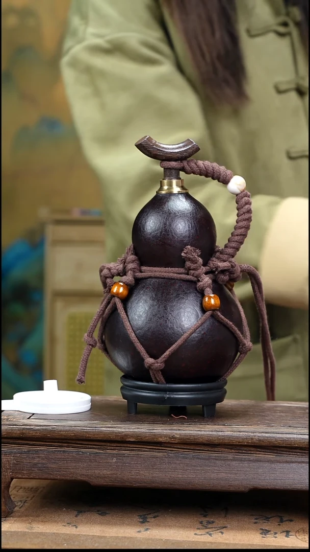 YP031复古网兜款天然酒葫芦（一物一拍）