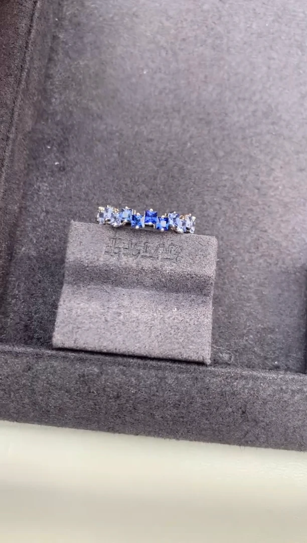 戒指彩色蓝宝石18K金镶嵌0.96ct彩蓝宝  GH  定制