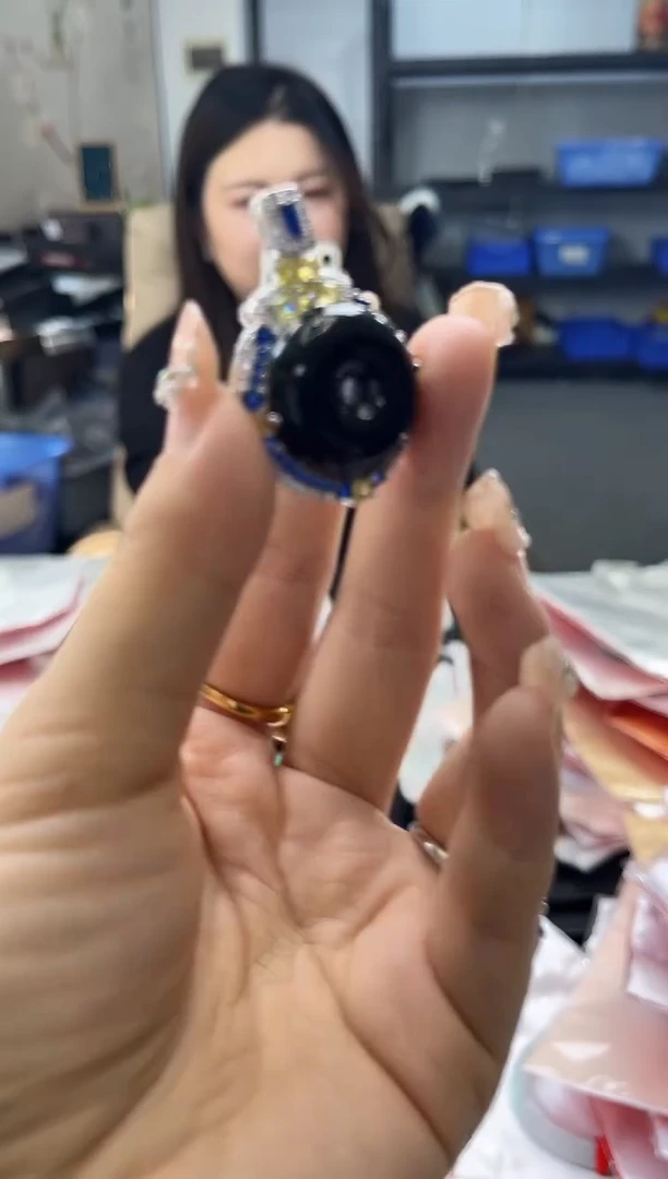 【闪购商品】翡翠颈饰合金0850903130