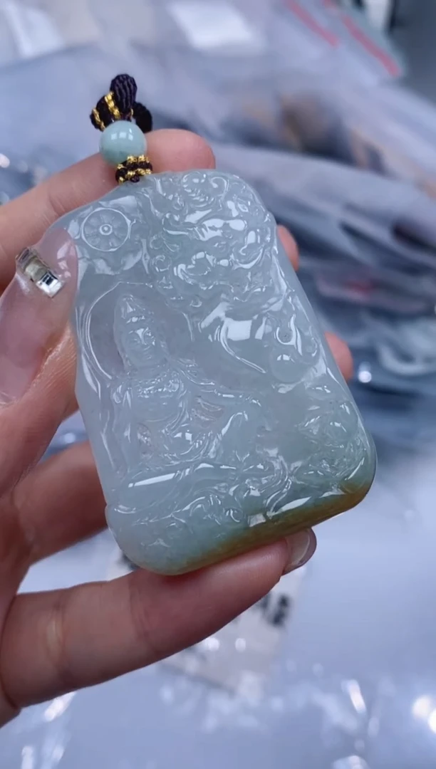颈饰未镶嵌翡翠吊坠