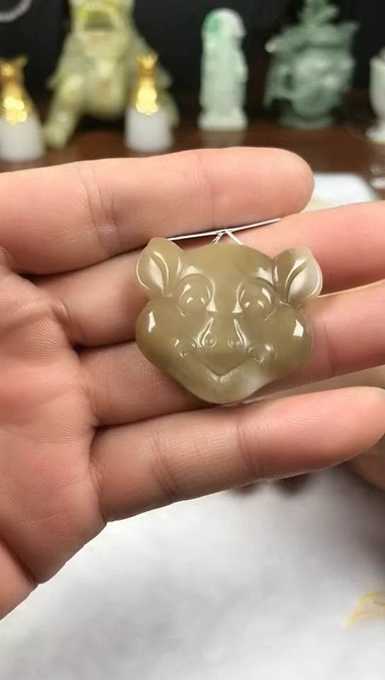 未镶嵌和田玉（糖玉）挂件吊坠