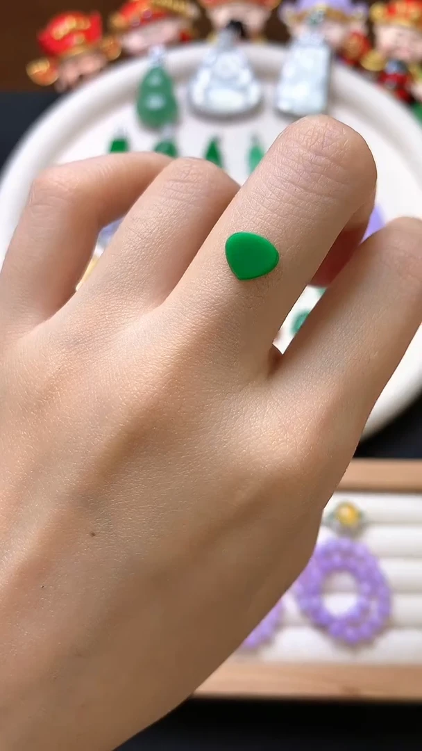 定制翡翠未镶嵌裸石（镶嵌定制）