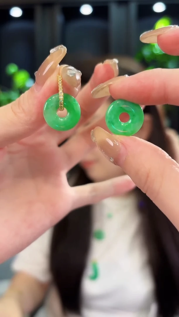 翡翠未镶嵌耳饰 含小耳包/多样性发货/一对