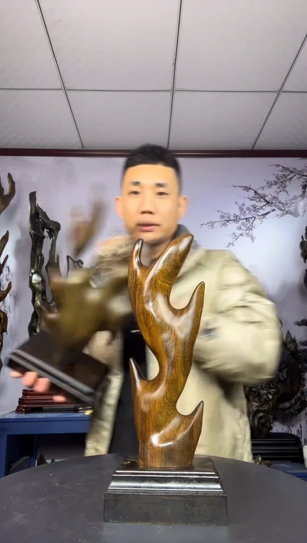 金丝楠木雕款最***由金丝楠木工艺品摆件