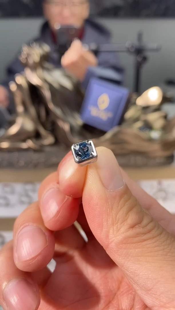 【闪购商品】托帕石耳钉银S925镶嵌单只