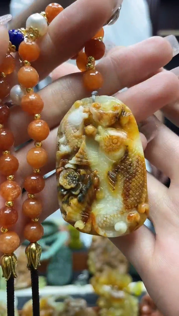 未镶嵌岫玉吊坠·