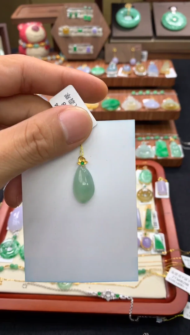 吊坠(不含链)18K金镶嵌翡翠福瓜
