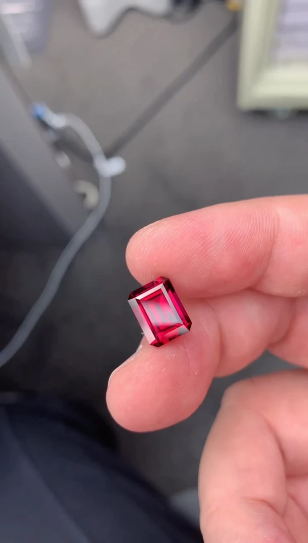 【闪购商品】石榴石裸石未镶嵌4ct镁铝