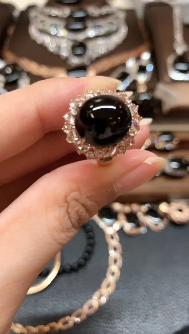 18K金镶嵌戒指翡翠z212不退换