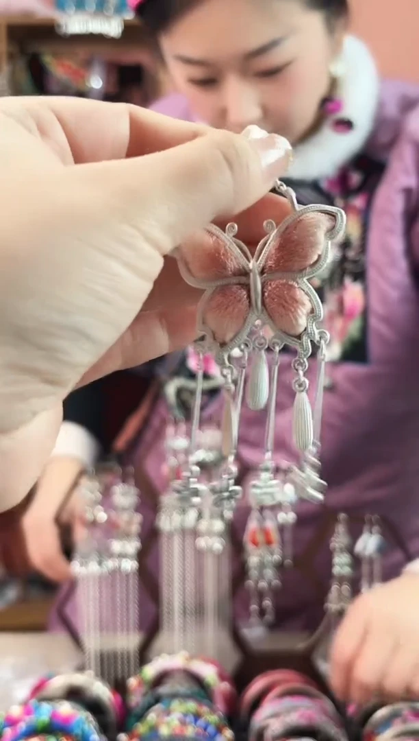 艺枝独绣手工饰品409