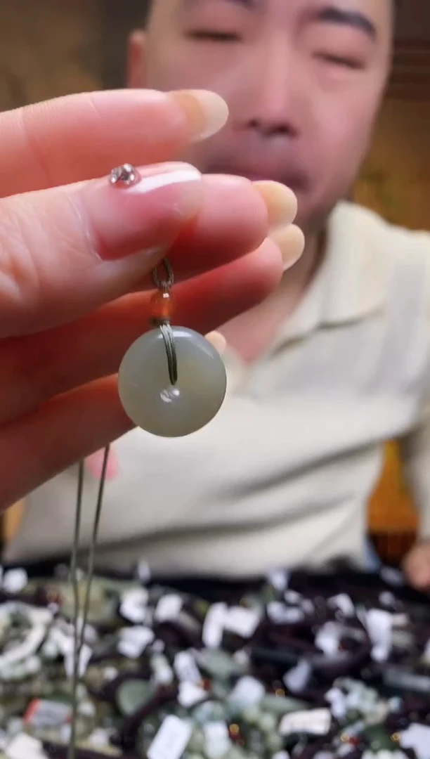 【闪购商品】和田玉颈饰未镶嵌多样性发货，拍一发一