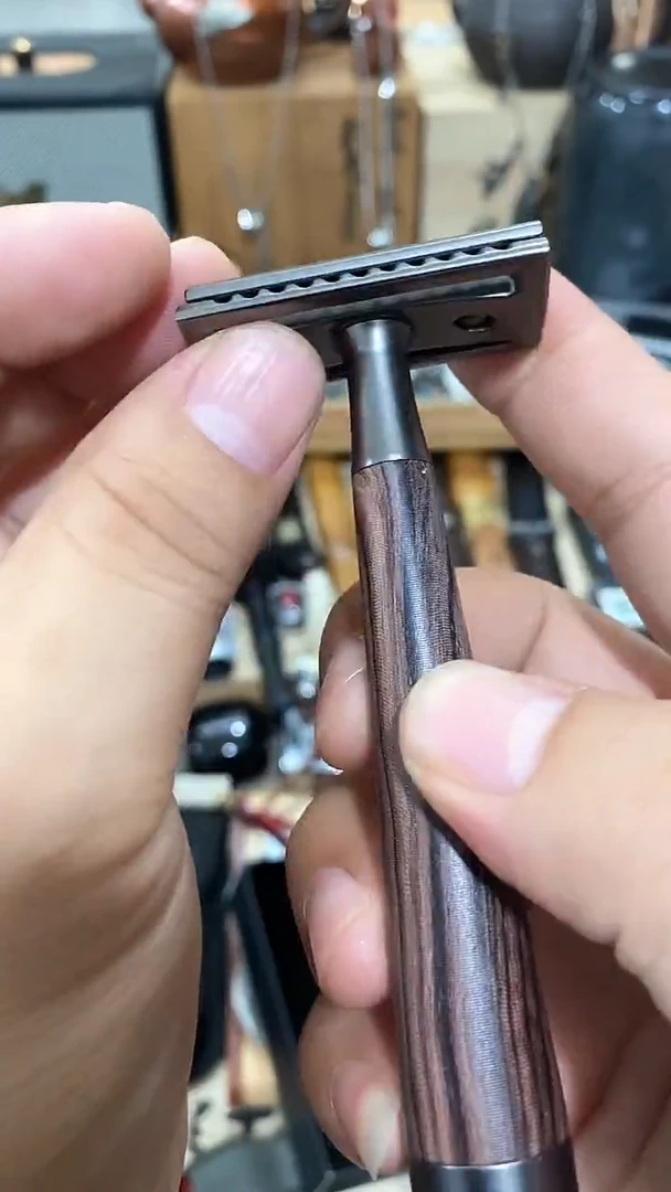 瓷片闪购商品 如图所示