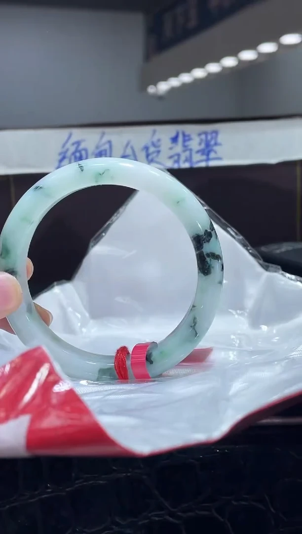 未镶嵌手镯翡翠6