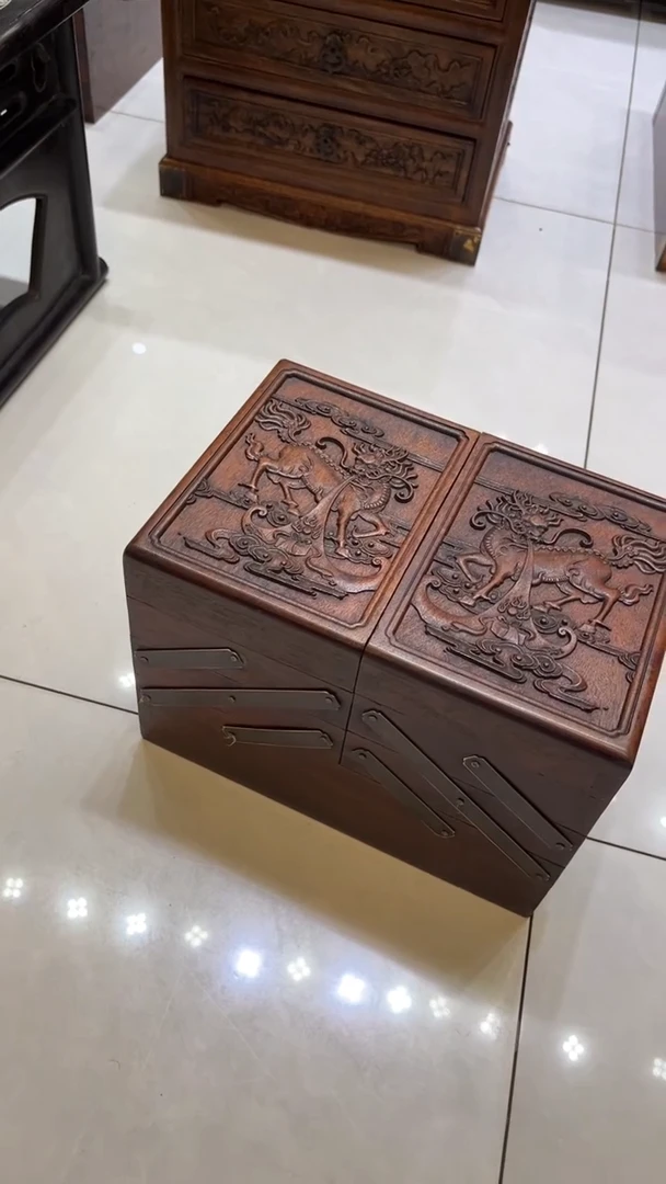 【闪购商品】贡木麒麟雕刻折叠首饰盒