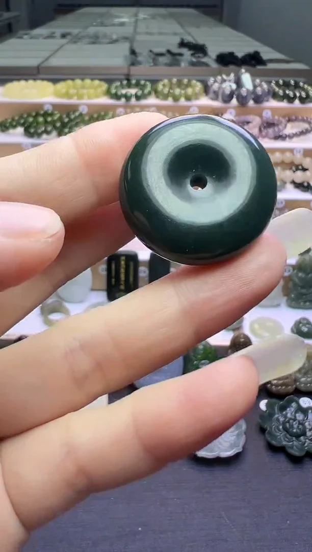 颈饰未镶嵌和田玉103号链接绑好绳子