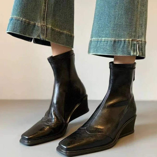 坡跟厚底增高弹力瘦瘦靴女方头后拉链复古百搭短靴子英伦风马丁靴