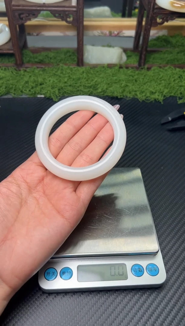 未镶嵌手镯和田玉湿*丷黑山微色差58+