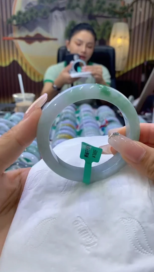 翡翠手镯未镶嵌00003953