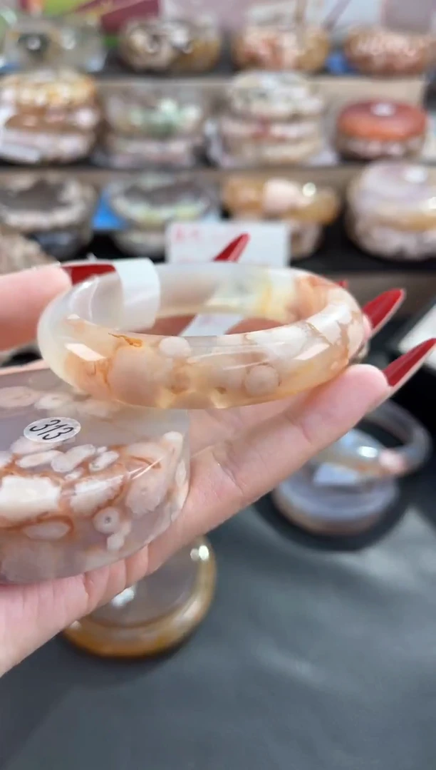 未镶嵌手镯石英质玉58