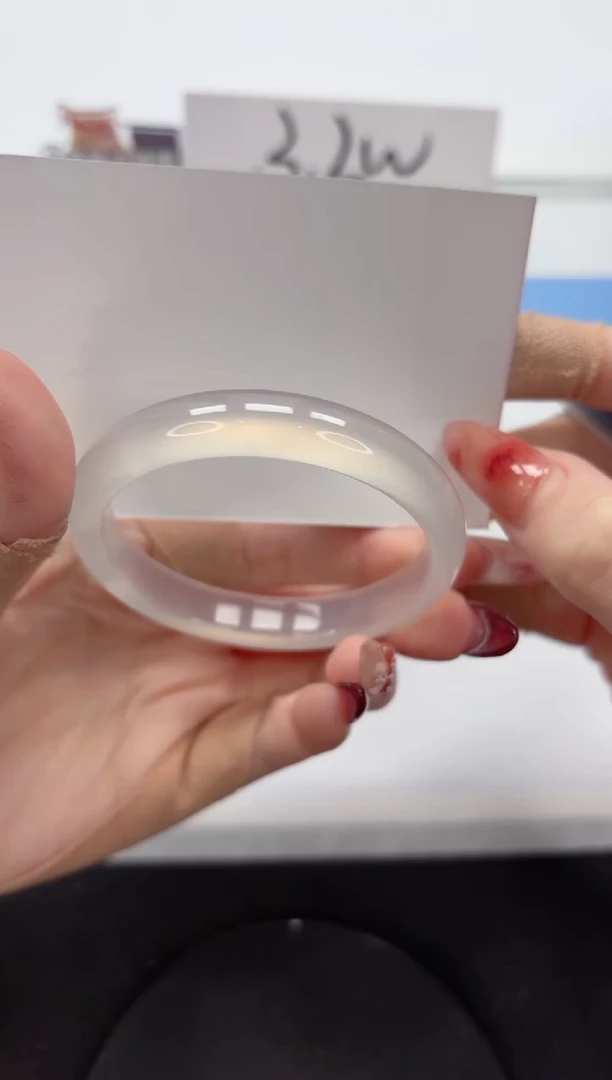 【闪购商品】石英质玉手镯未镶嵌A370-54