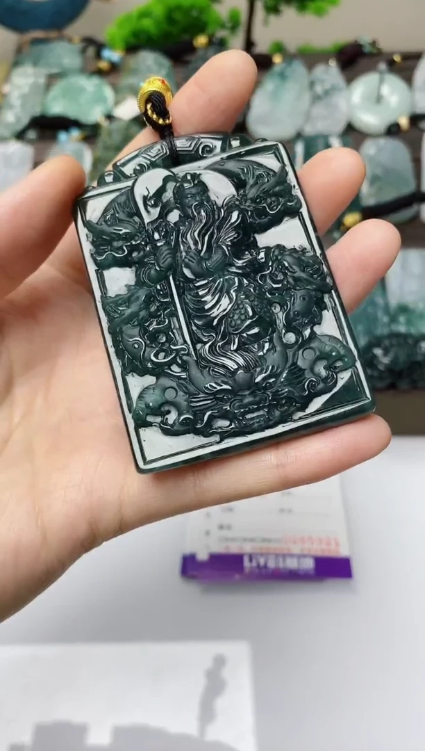 翡翠未镶嵌颈饰
