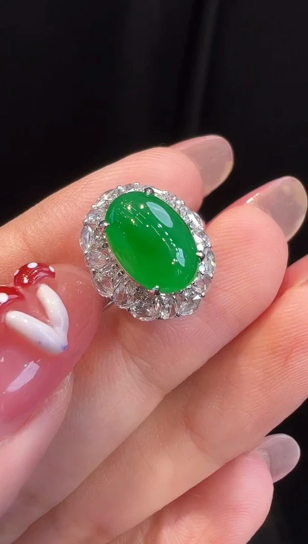 18K金镶嵌戒指翡翠?**?总价1.98万分单