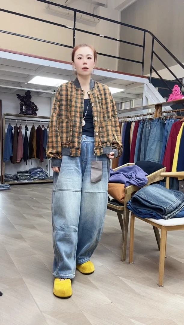 8370水洗炒色做旧开衫黄格