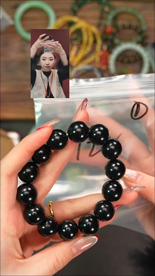 未镶嵌手串和田玉卡****?遇见文玩品质回血