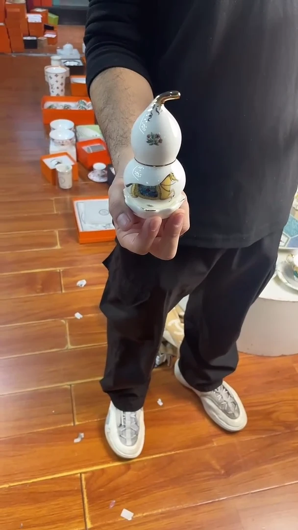 杯鸿辉家品牌瓷器，京东包邮！