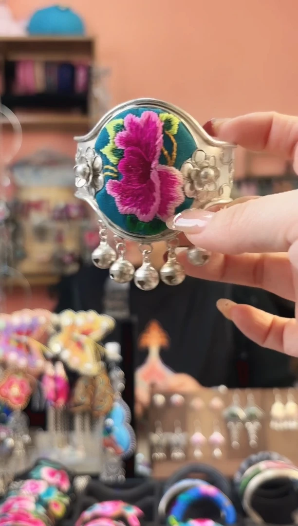 织绣艺枝独绣手工饰品52