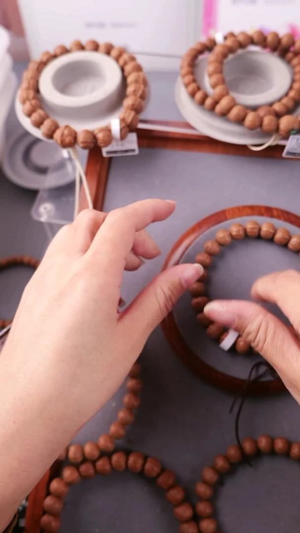 吊坠猴头核桃宏***811+南瓜小手持闪购49.9