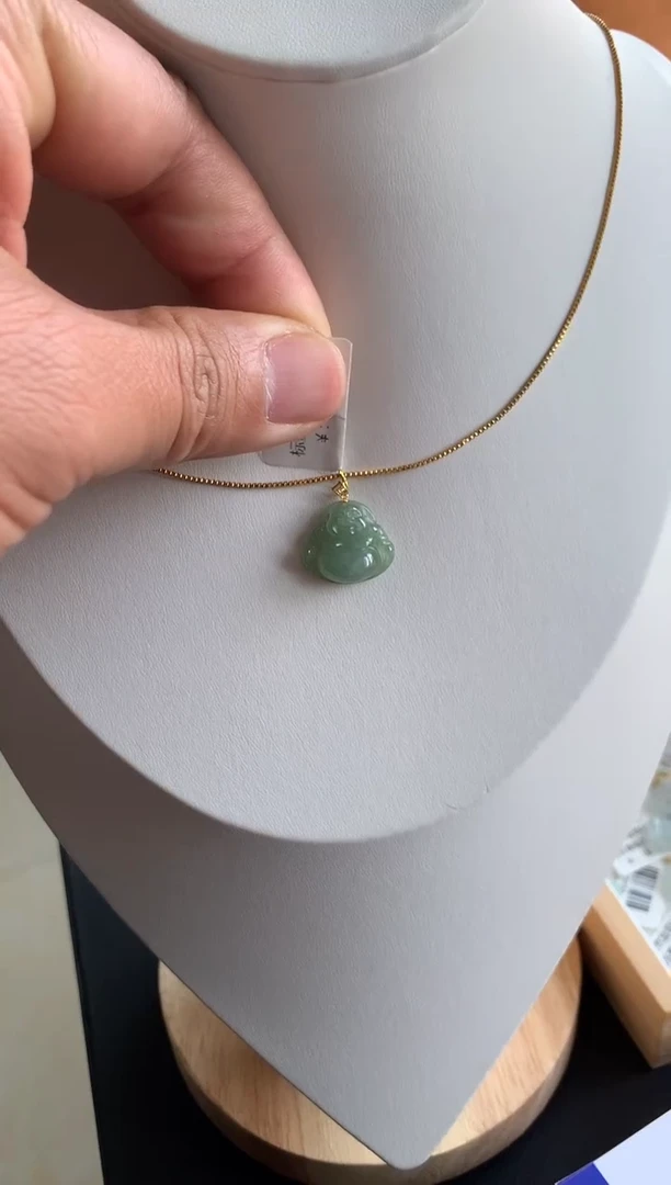 颈饰18K金镶嵌翡翠1