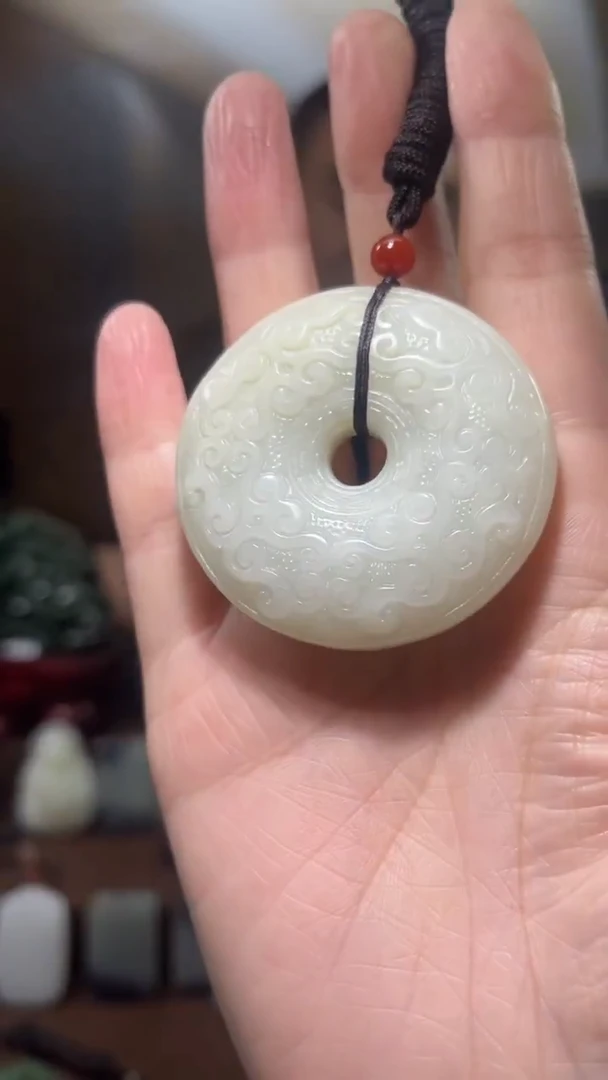 颈饰未镶嵌和田玉`