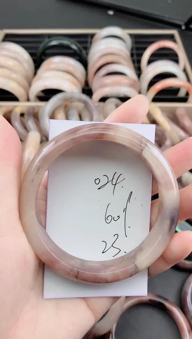 未镶嵌手镯石英质玉024