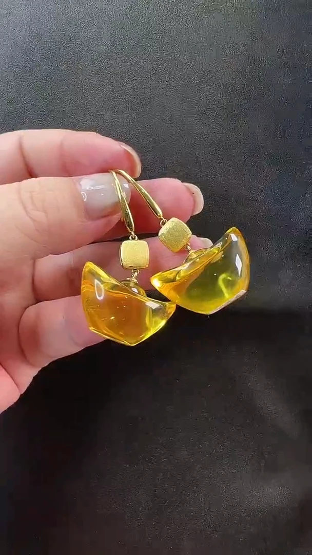 未镶嵌颈饰琥珀耳环