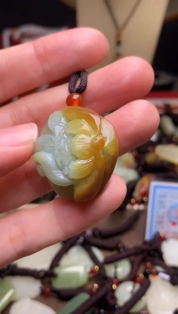 颈饰未镶嵌和田玉新疆料青海料清水和田玉吊坠