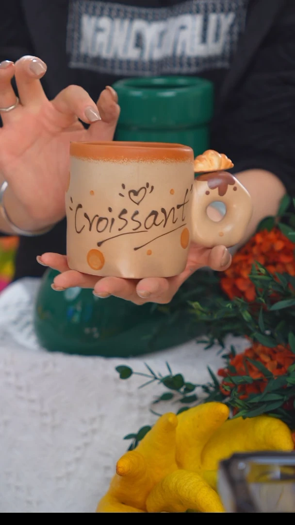 -羊角面包 咖啡杯