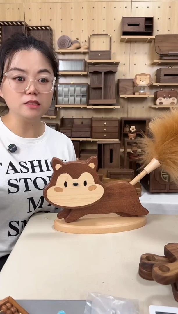 木乌檀木奔跑松鼠摆件