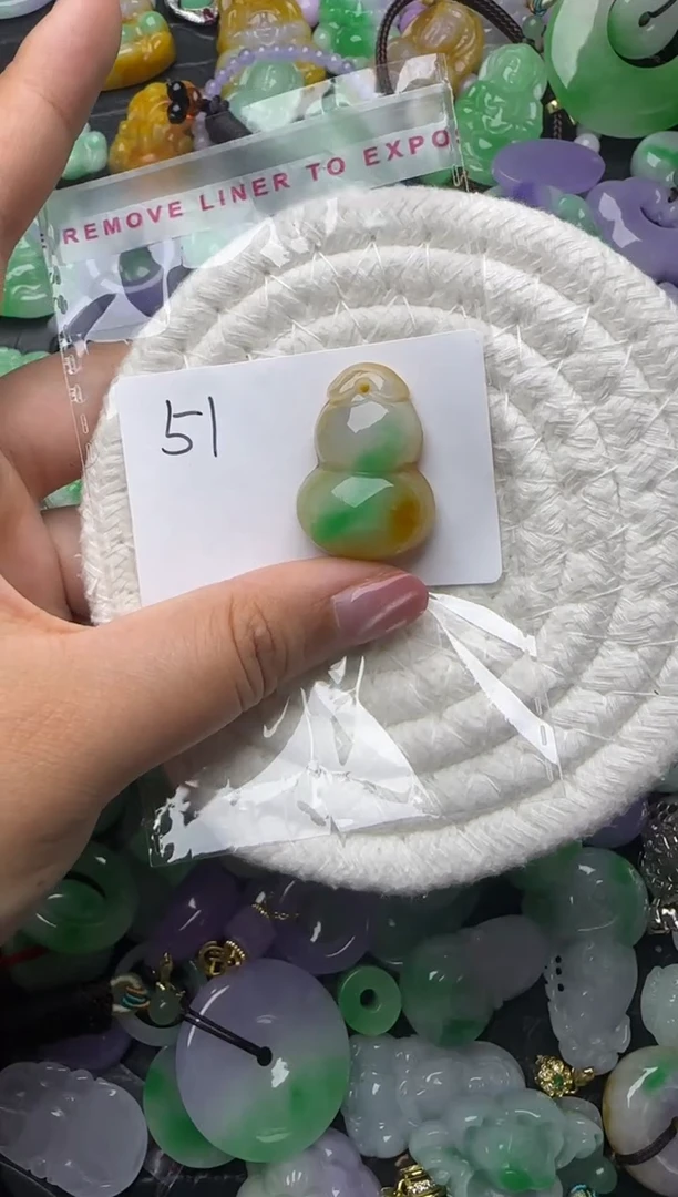 颈饰未镶嵌翡翠缅甸翡翠吊坠