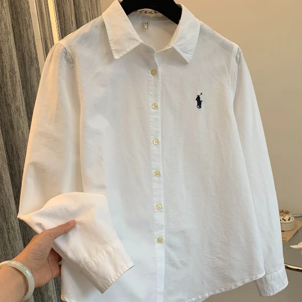 全额运费补贴战马刺绣精致时尚显瘦百搭韩系文艺感衬衫女上衣外套