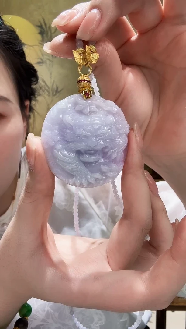 颈饰未镶嵌翡翠吊坠
